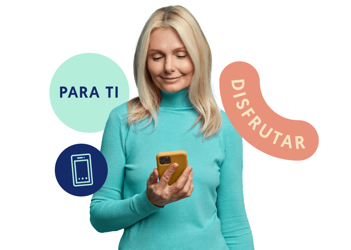 mujer con movil en la mano