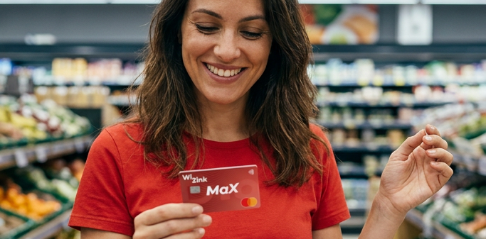 Mujer con tarjeta