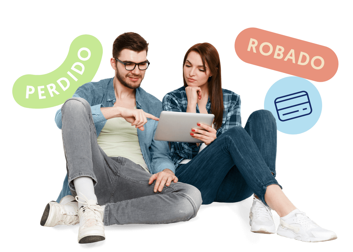 pareja viendo una tablet